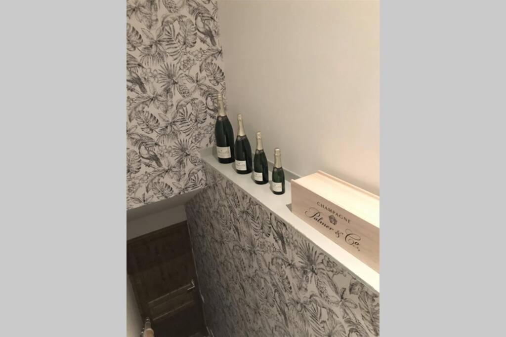 Loft Hyper Centre Reims 6 Pers Avec Parking Apartman Kültér fotó